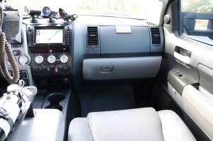 Toyota Tundra CrewMax 4x4 Zombie Apocalypse 2013 года 